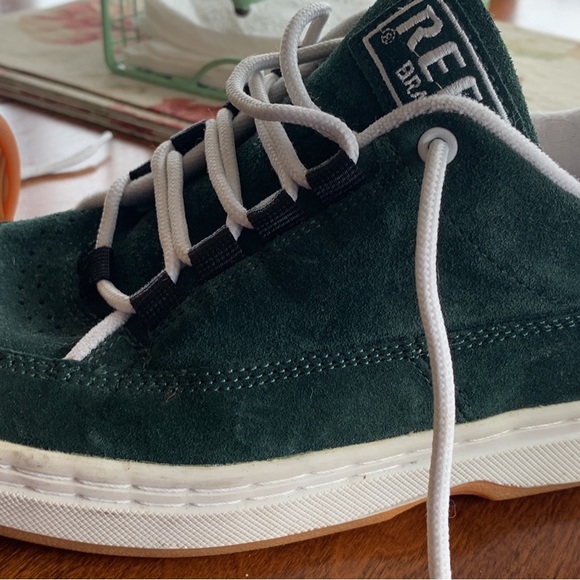 Reef mens skateboard sneakers size 7 green suede - Picture 1 of 4